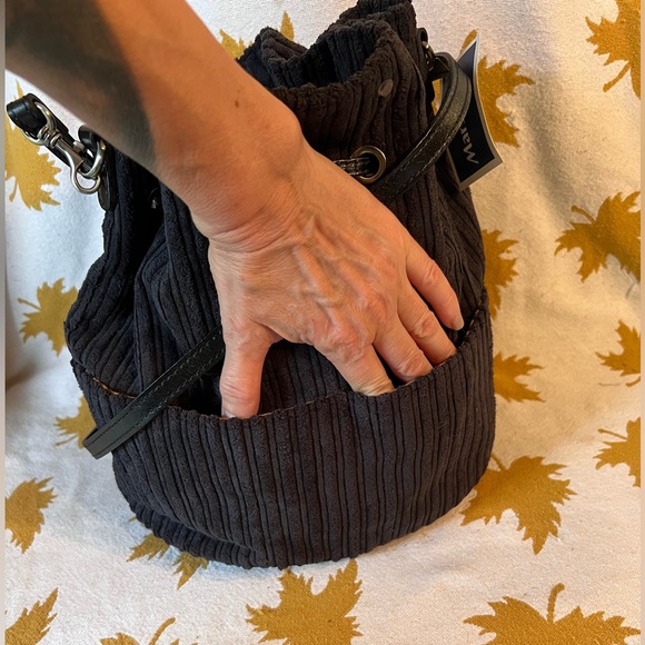 Patrizia Nash velvet corduroy sack bag crossbody - Picture 6 of 13